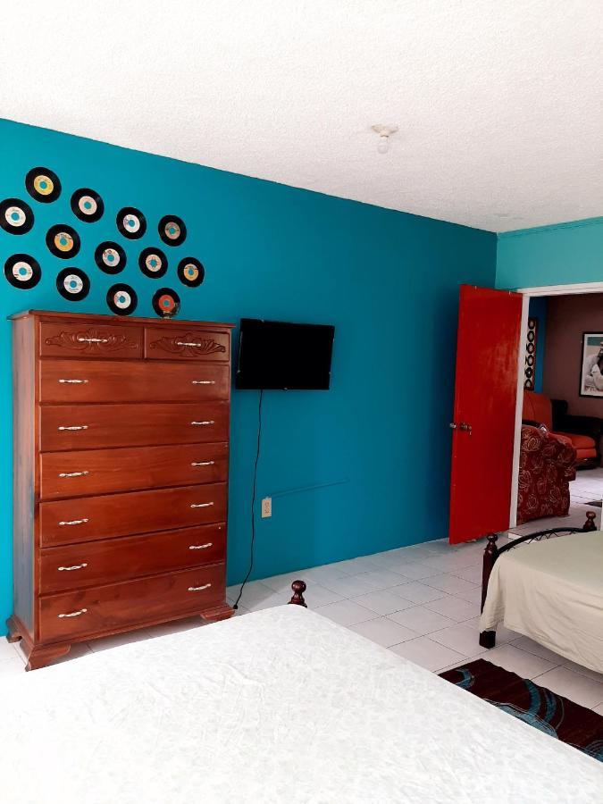Dancehall Hostel Кінгстон Екстер'єр фото