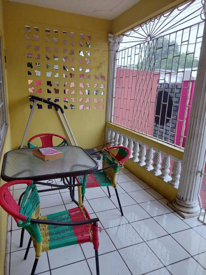 Dancehall Hostel Кінгстон Екстер'єр фото