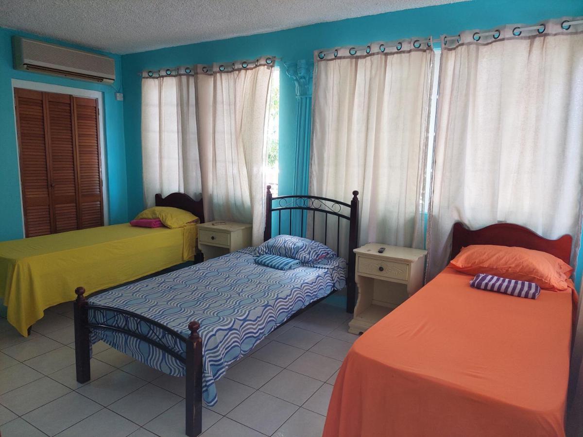 Dancehall Hostel Кінгстон Екстер'єр фото