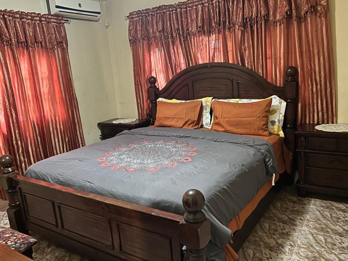 Dancehall Hostel Кінгстон Екстер'єр фото