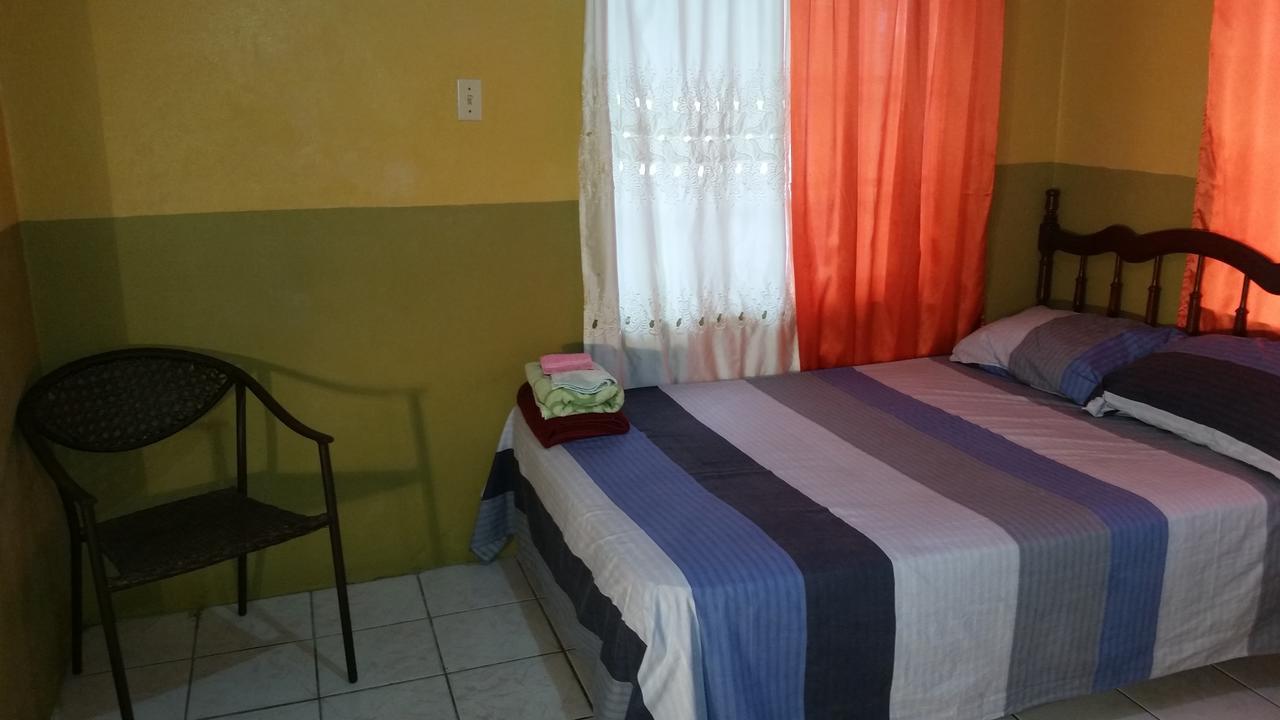 Dancehall Hostel Кінгстон Екстер'єр фото